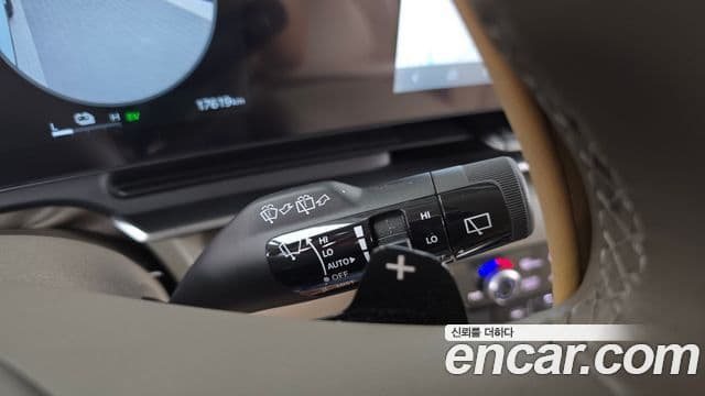 Kia Carnival 2025 — Şəkil 2/31