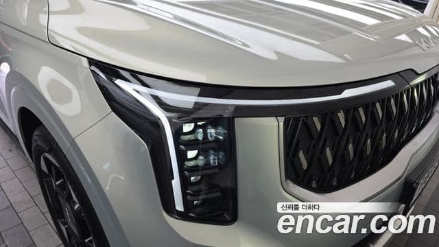 Kia Carnival 2025 — Şəkil 27/31