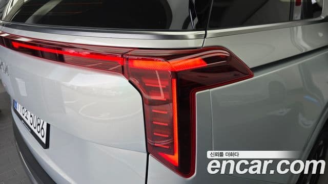 Kia Carnival 2025 — Şəkil 10/31