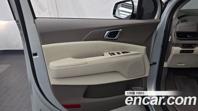 Kia Carnival 2025 — Şəkil 31/31