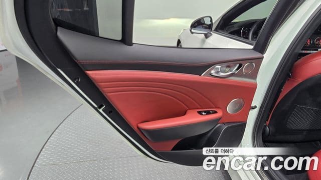 Kia Stinger Meister 2021 — Photo 19/31