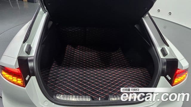 Kia Stinger Meister 2021 — Photo 28/31