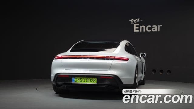 Porsche Taycan 2025 — Photo 3/20