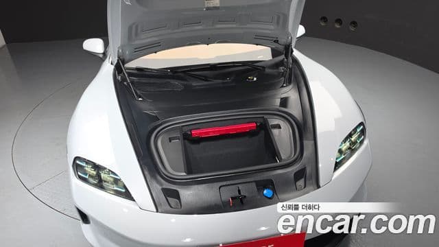 Porsche Taycan 2025 — Photo 5/20