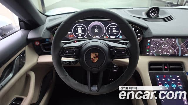 Porsche Taycan 2025 — Photo 15/20