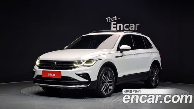 Volkswagen Tiguan 2022 — Photo 30/35