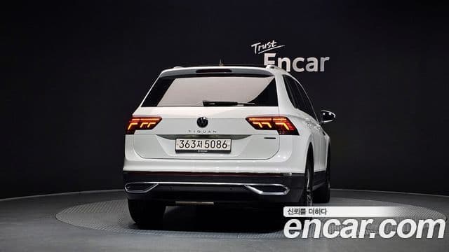 Volkswagen Tiguan 2022 — Photo 34/35