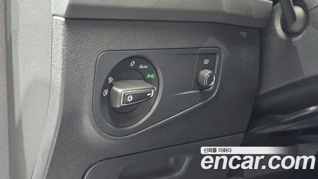 Volkswagen Tiguan 2022 — Photo 16/35