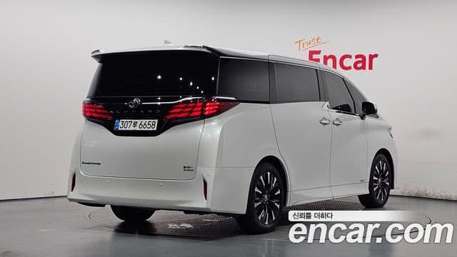 Toyota Alphard 2024 — Şəkil 19/39
