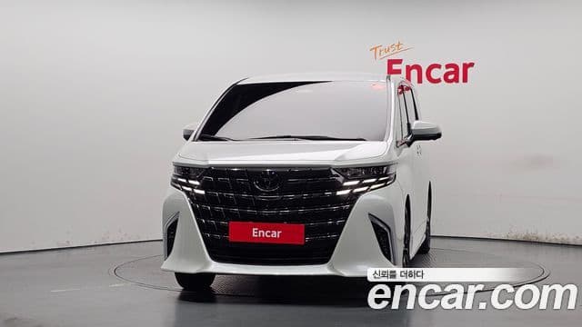 Toyota Alphard 2024 — Şəkil 34/39