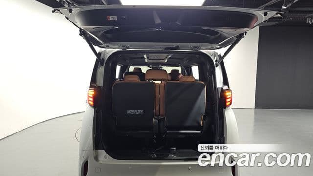 Toyota Alphard 2024 — Şəkil 22/39