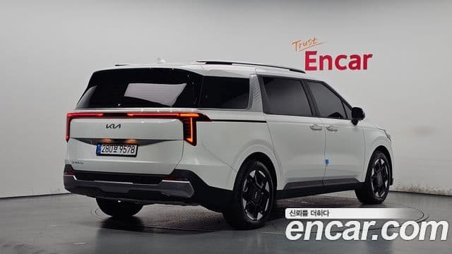 Kia Carnival 2025 — Фото 2/20