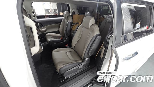 Kia Carnival 2025 — Фото 12/20