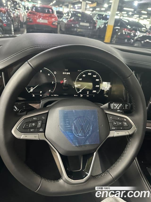Volkswagen Touareg 2026 — Photo 9/10