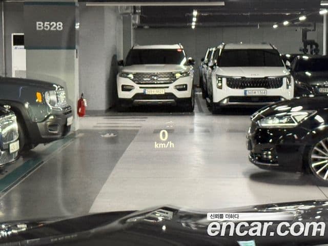 Cadillac Escalade 2023 — Şəkil 9/20