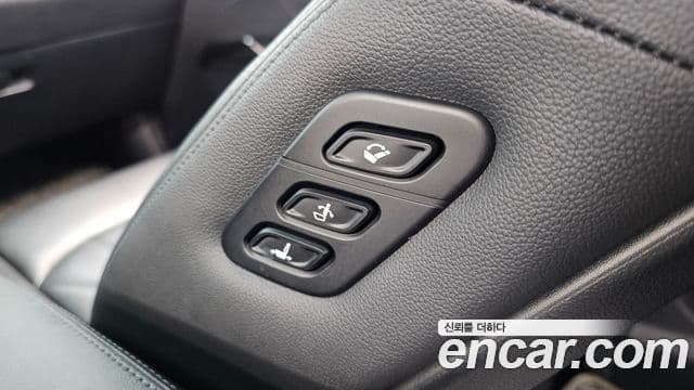 Kia K5 2023 — Şəkil 12/36