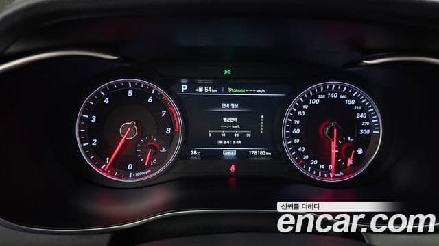 Genesis G70 2019 — Photo 19/34