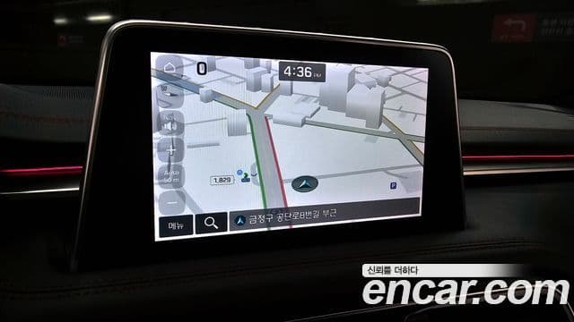 Genesis G70 2019 — Photo 17/34