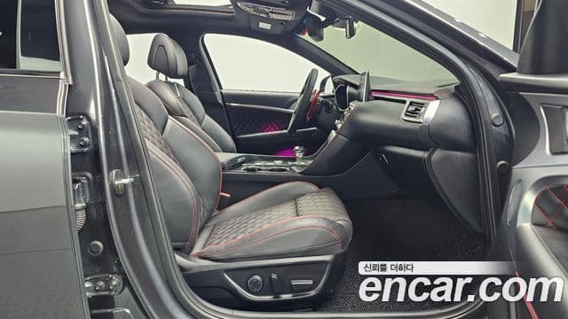 Genesis G70 2019 — Photo 26/34
