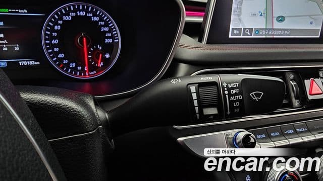 Genesis G70 2019 — Photo 9/34