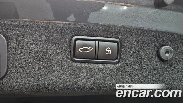 Genesis G70 2019 — Photo 24/34