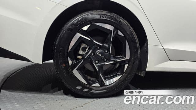 Kia K5 2025 — Photo 25/31
