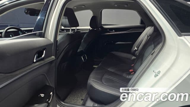 Kia K5 2025 — Photo 27/31