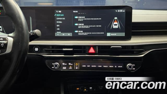 Kia K5 2025 — Photo 14/31