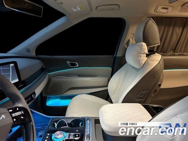 Kia Carnival 2024 — ფოტო 10/15
