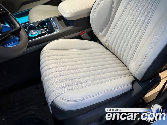 Kia Carnival 2024 — ფოტო 3/15