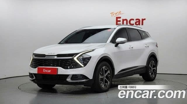Kia Sportage 2022 — Фото 1/20