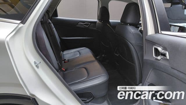 Kia Sportage 2022 — Фото 11/20