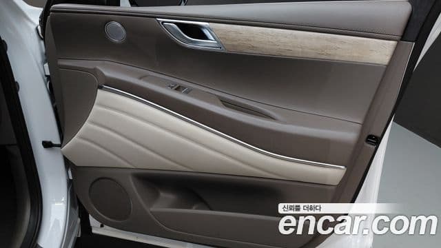 Genesis GV80 2023 — ფოტო 29/35