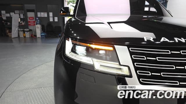 Land Rover Range Rover 2022 — Photo 7/44