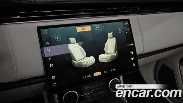 Land Rover Range Rover 2022 — Photo 4/44