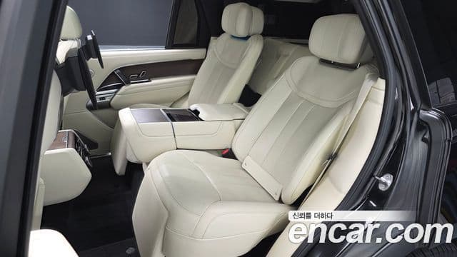 Land Rover Range Rover 2022 — Photo 2/44