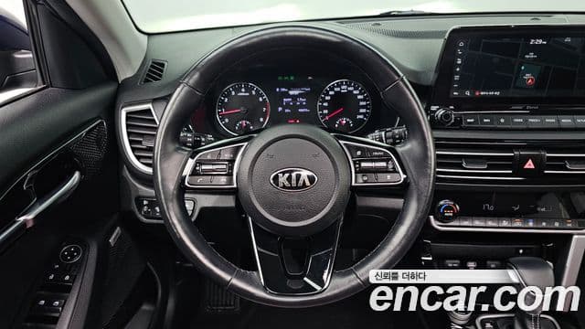 Kia Seltos 2019 — Фото 12/20