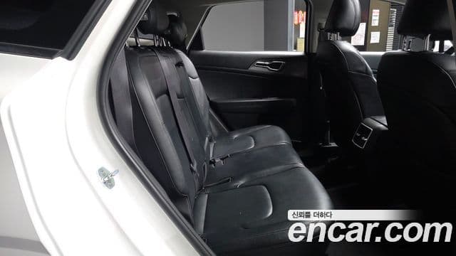 Kia Sportage 2021 — Фото 12/20