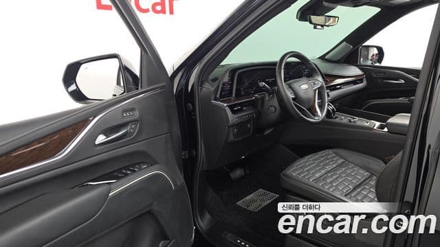 Cadillac Escalade 2023 — Photo 17/39