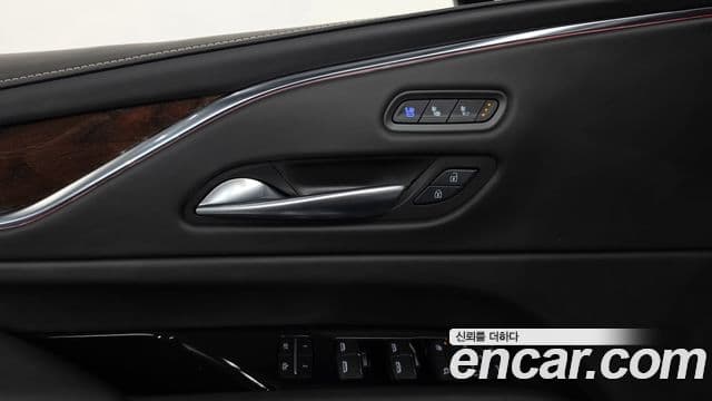 Cadillac Escalade 2023 — Şəkil 9/39
