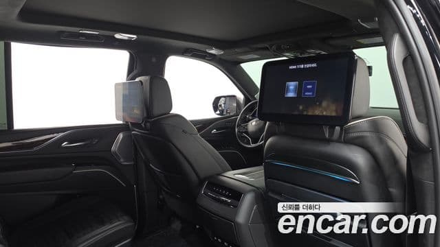 Cadillac Escalade 2023 — Şəkil 36/39