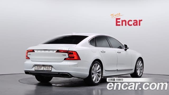 Volvo S90 2019 — Фото 2/20