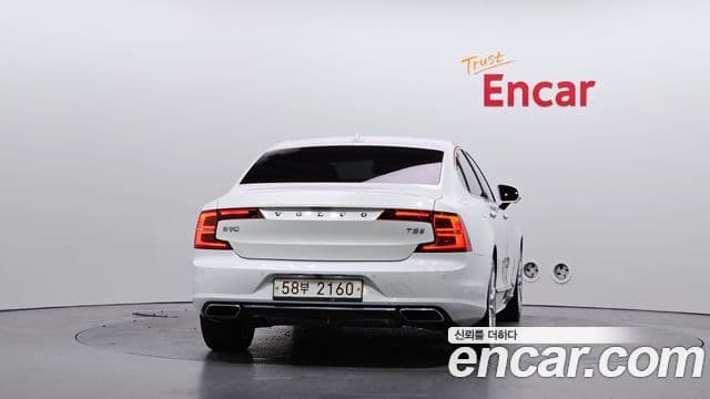 Volvo S90 2019 — Фото 4/20