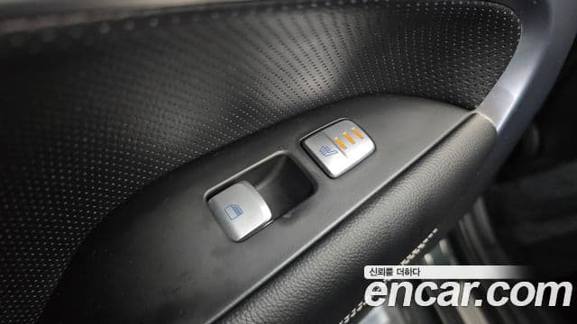 Genesis G70 2019 — Şəkil 32/34