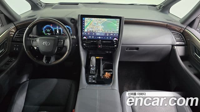 Toyota Alphard 2024 — Photo 24/32