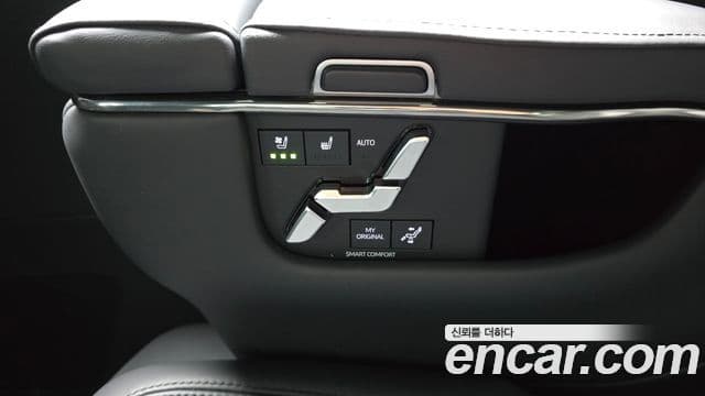 Toyota Alphard 2024 — Photo 22/32
