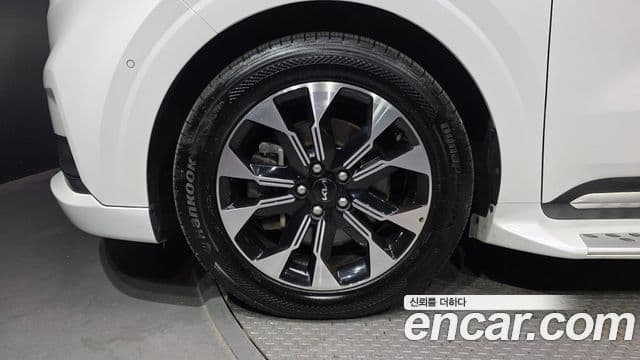 Kia Carnival 2021 — Фото 5/20