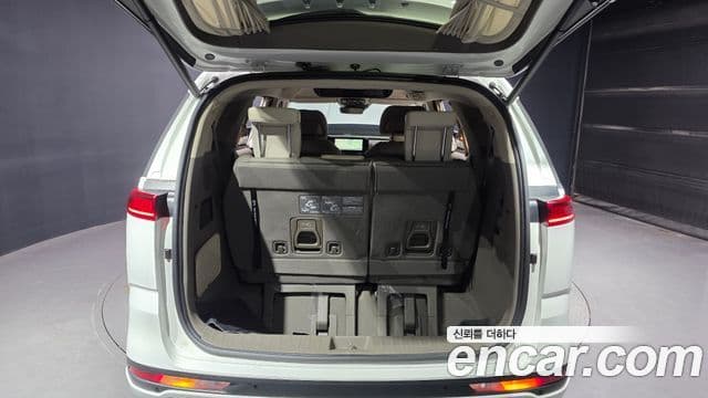 Kia Carnival 2021 — Фото 20/20