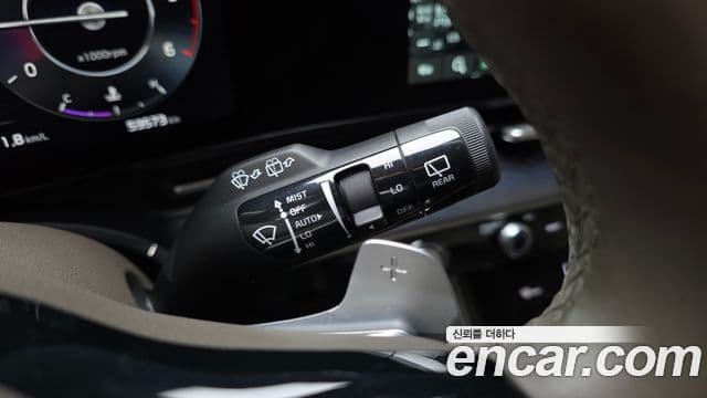 Kia Carnival 2021 — Şəkil 13/36