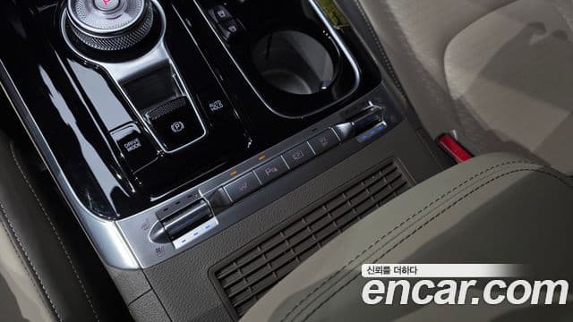 Kia Carnival 2021 — Şəkil 15/36